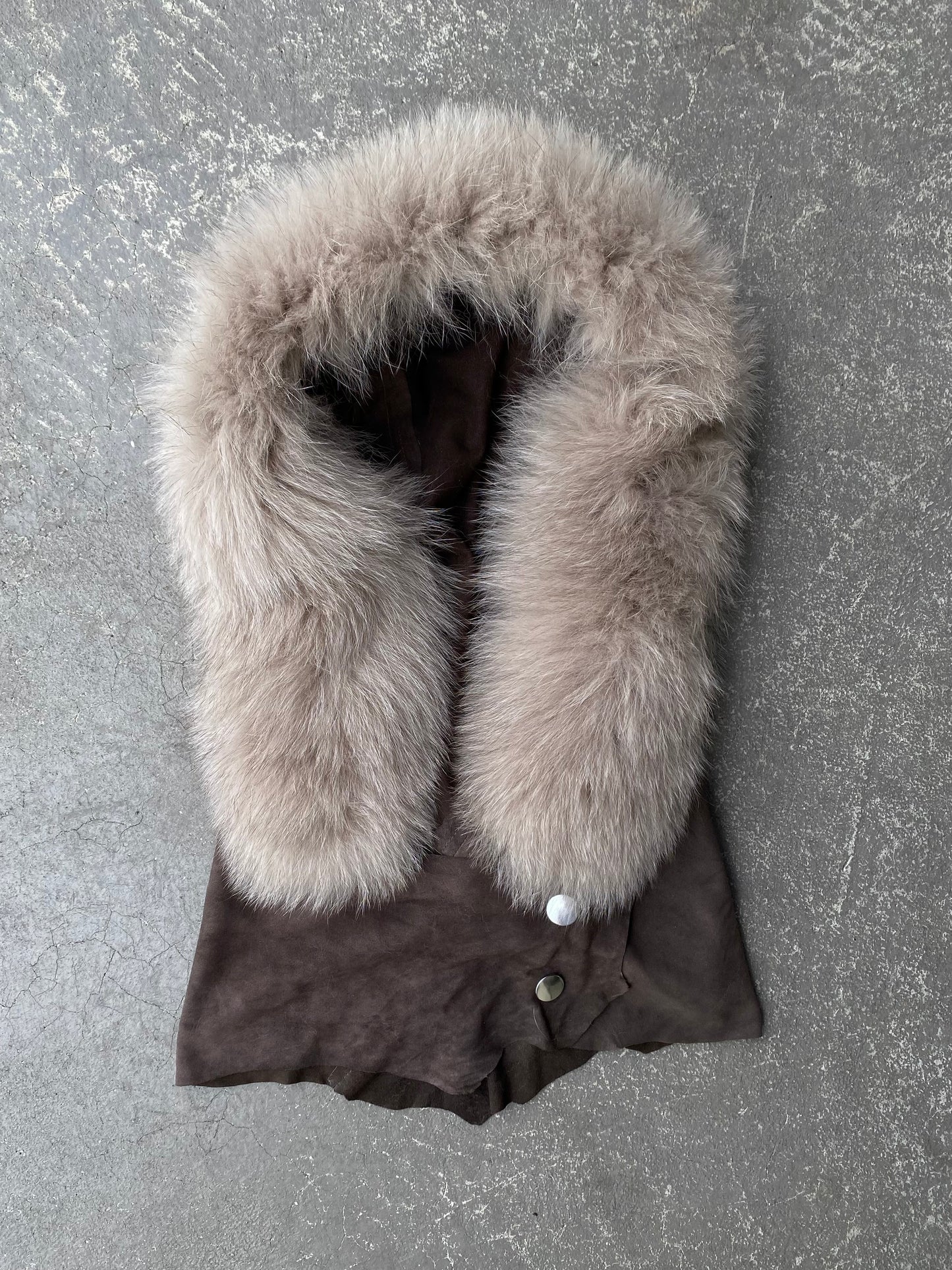 LEATHER AND FUR HOOD 03