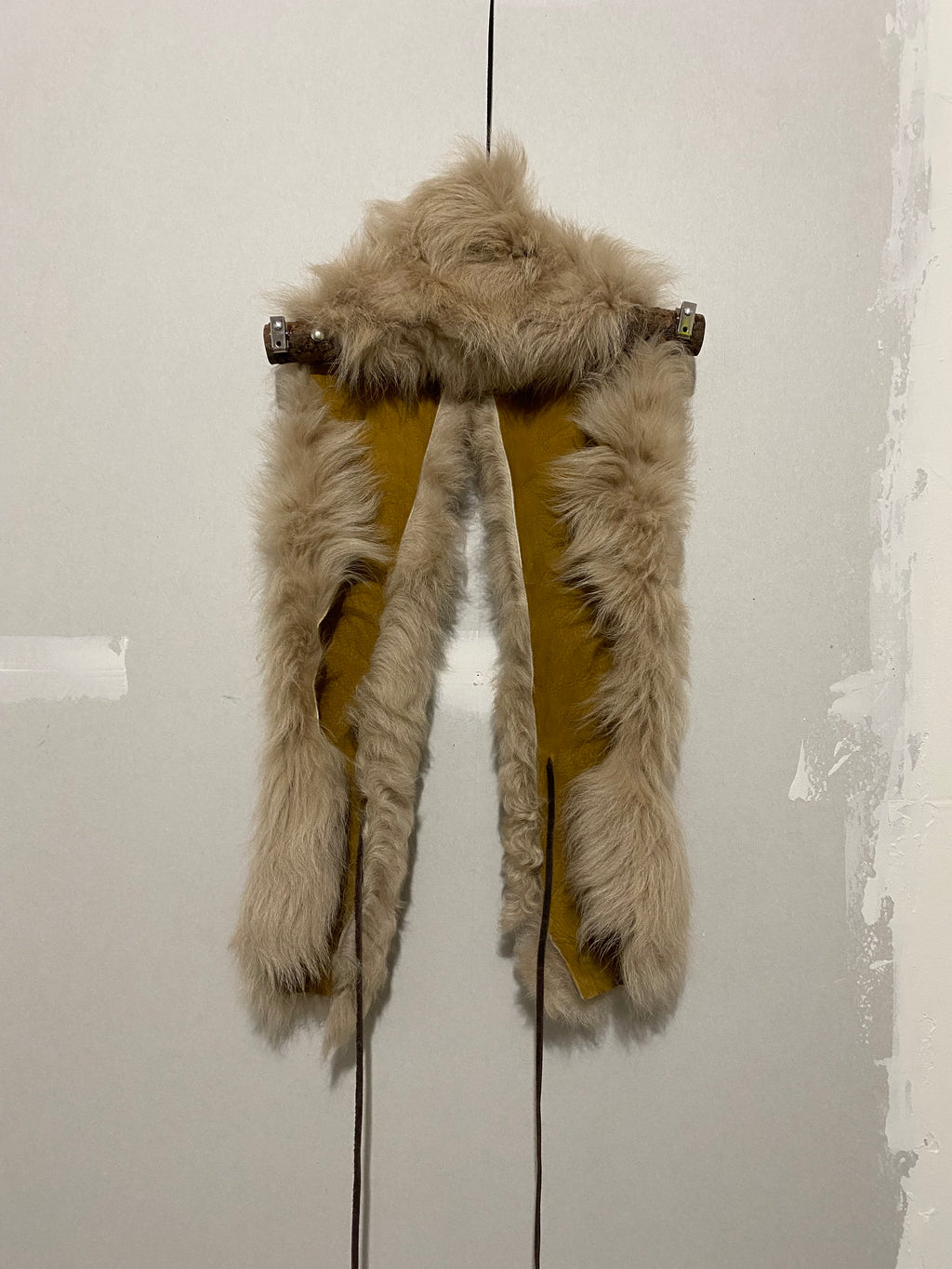 BEIGE SHEARLING WRAP STOLE