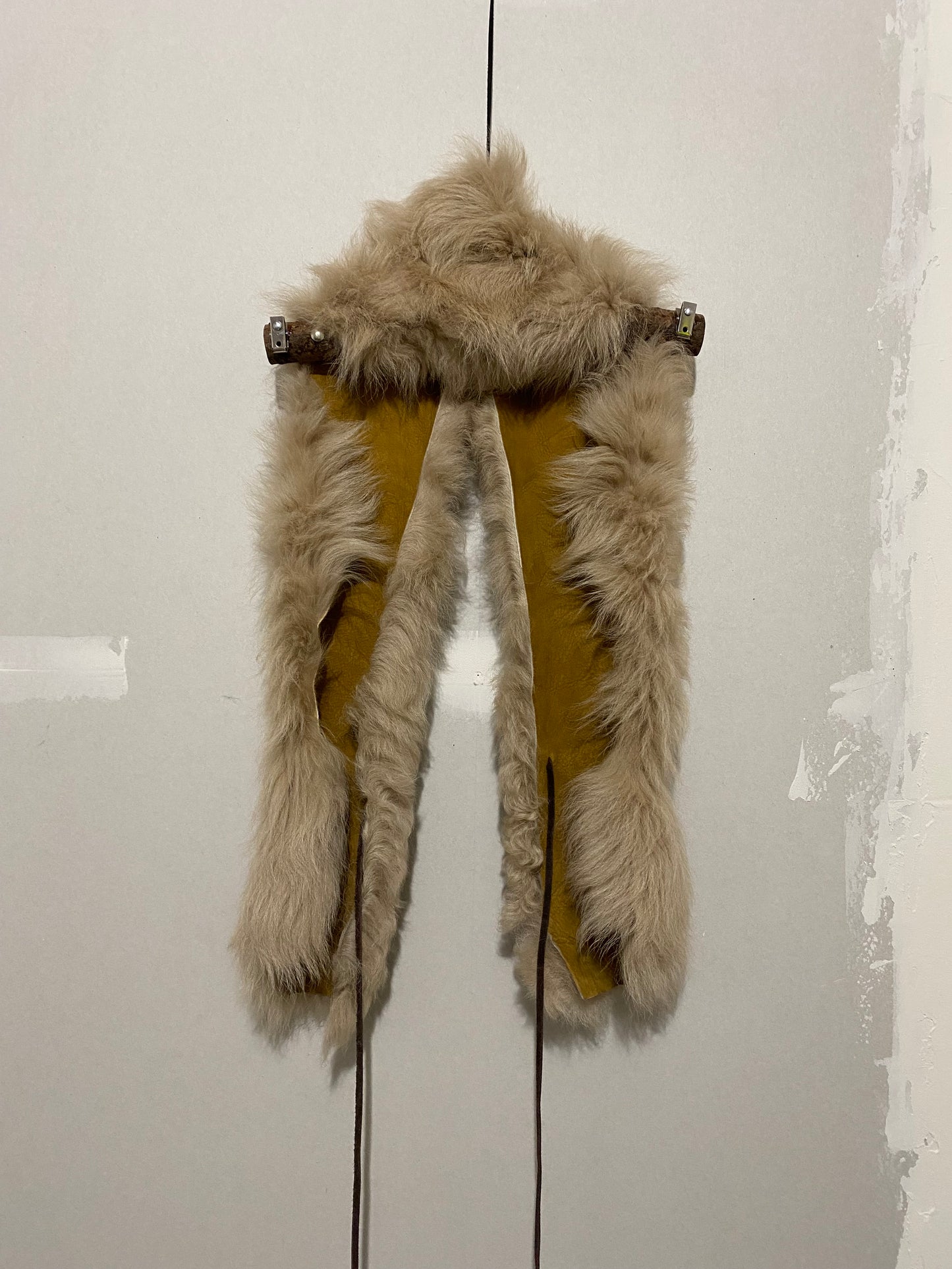 BEIGE SHEARLING WRAP STOLE