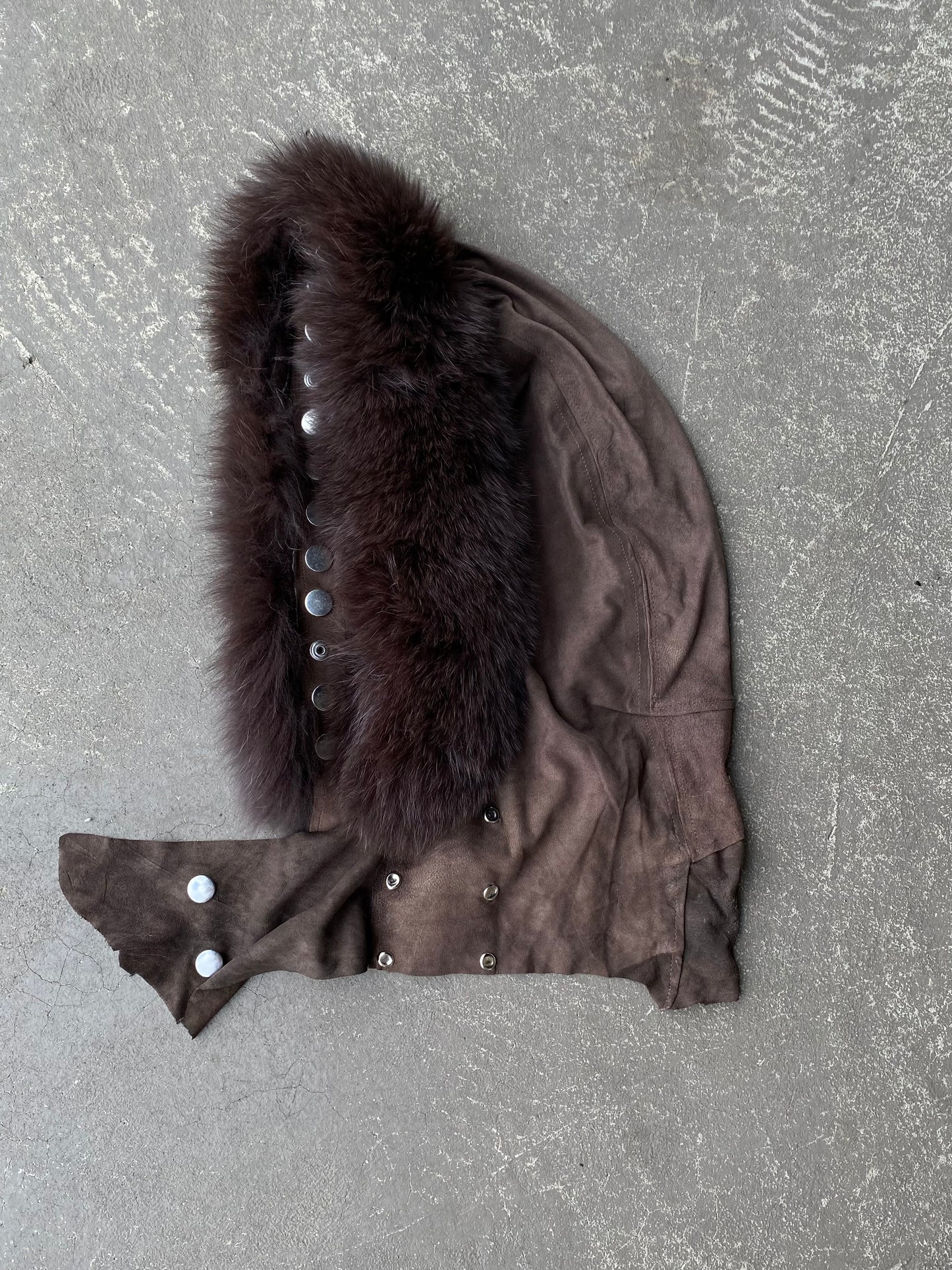 LEATHER AND FUR HOOD 01