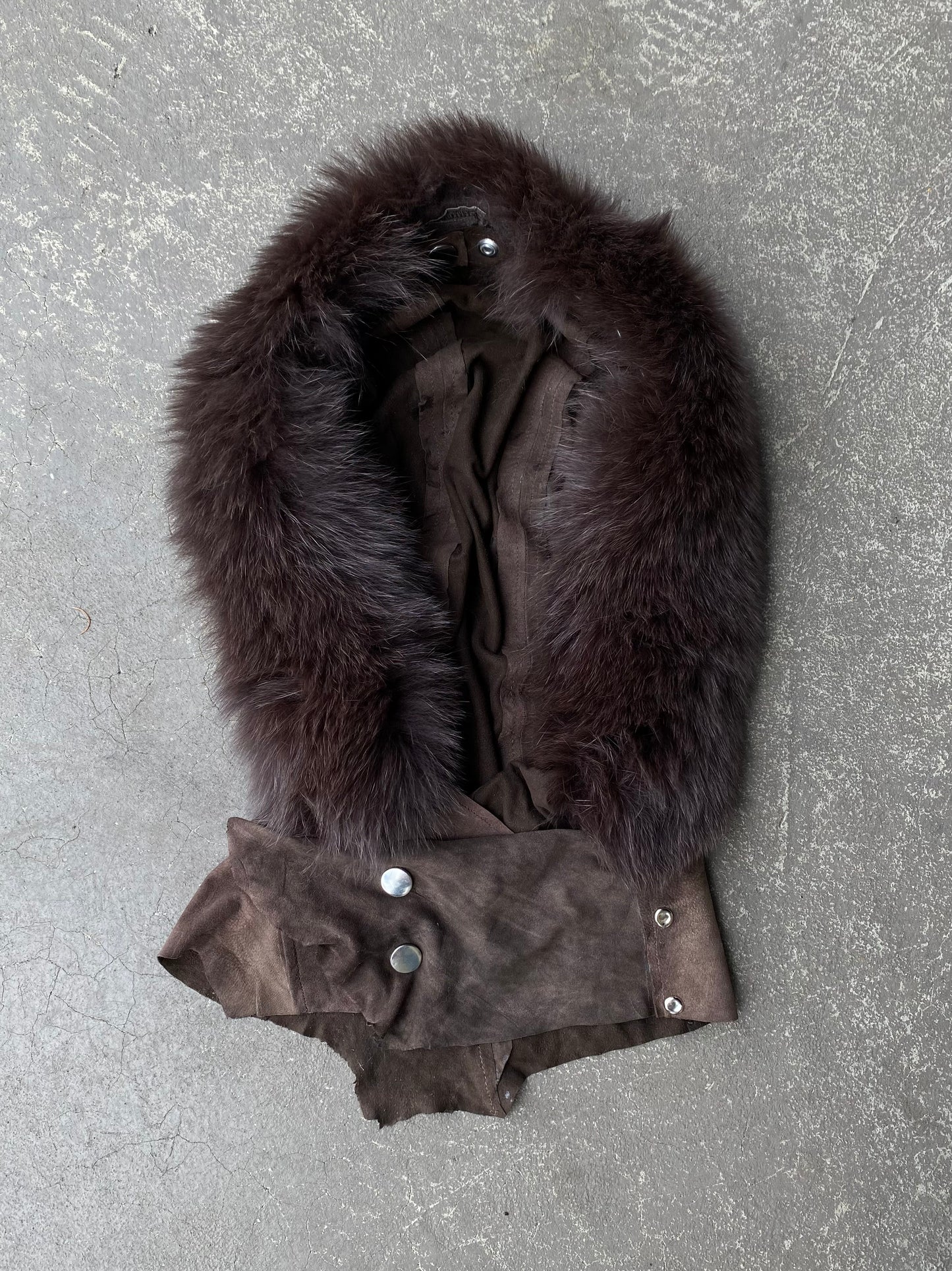 LEATHER AND FUR HOOD 01