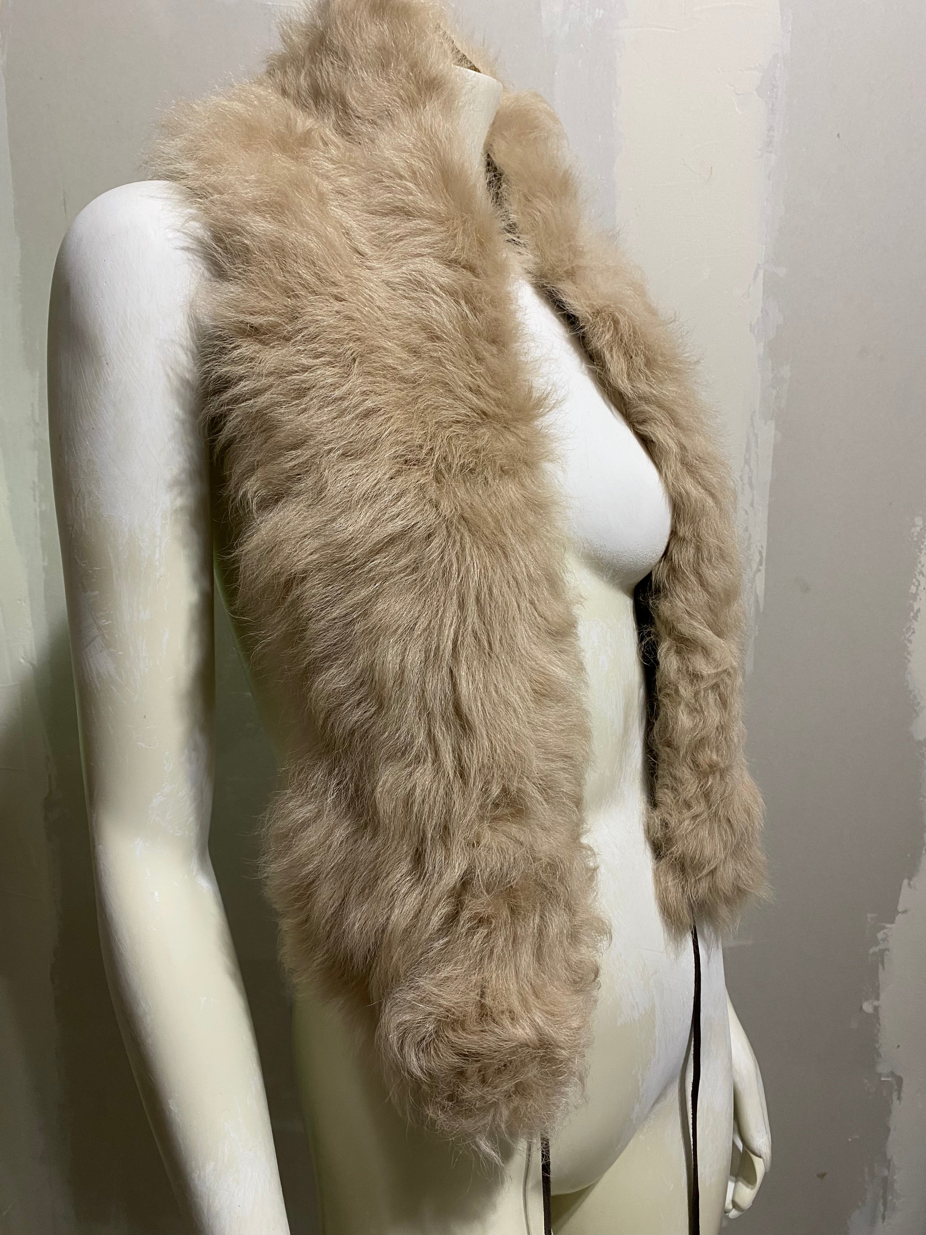 BEIGE SHEARLING WRAP STOLE