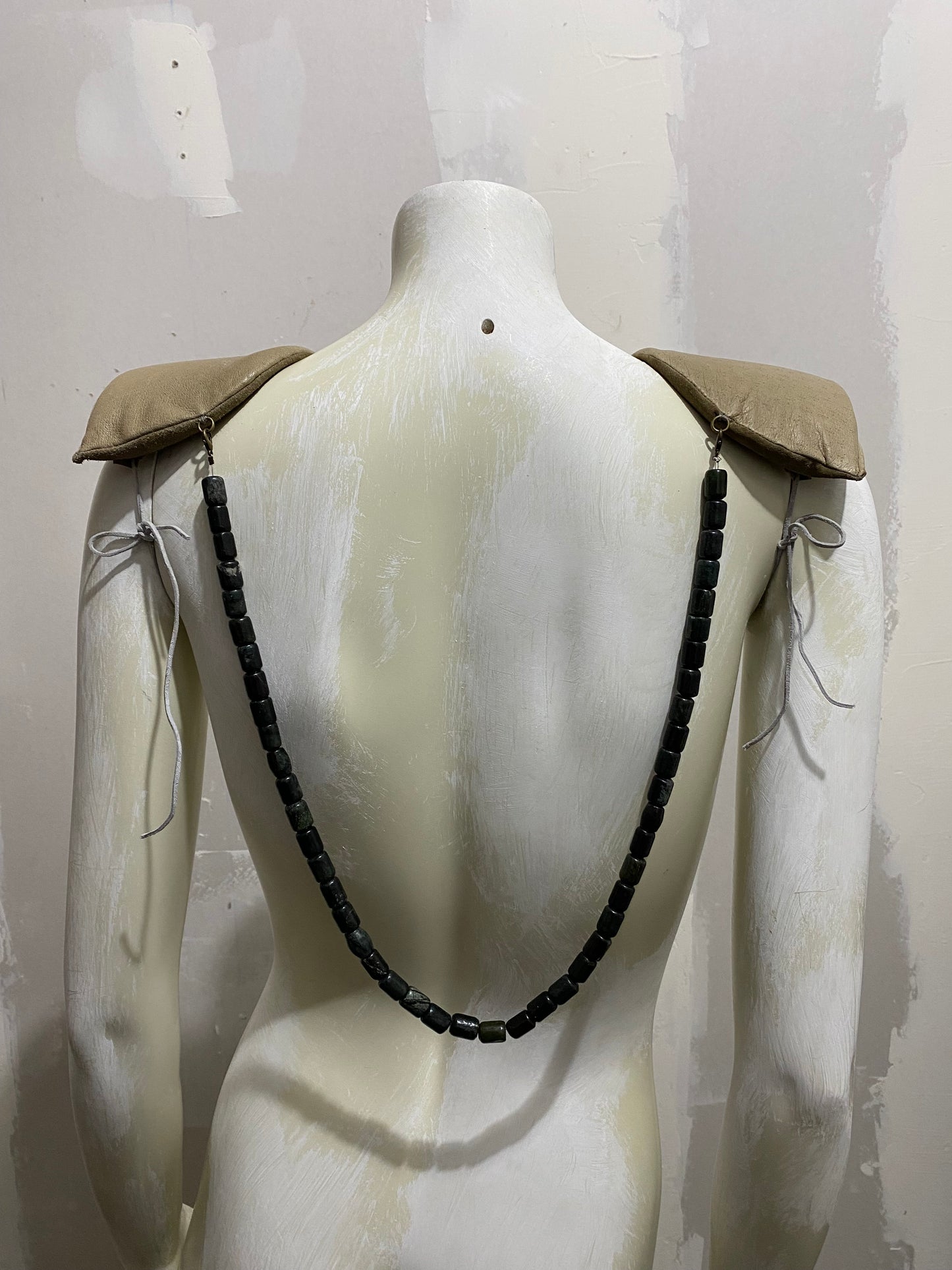 LEATHER SHOULDER PADS