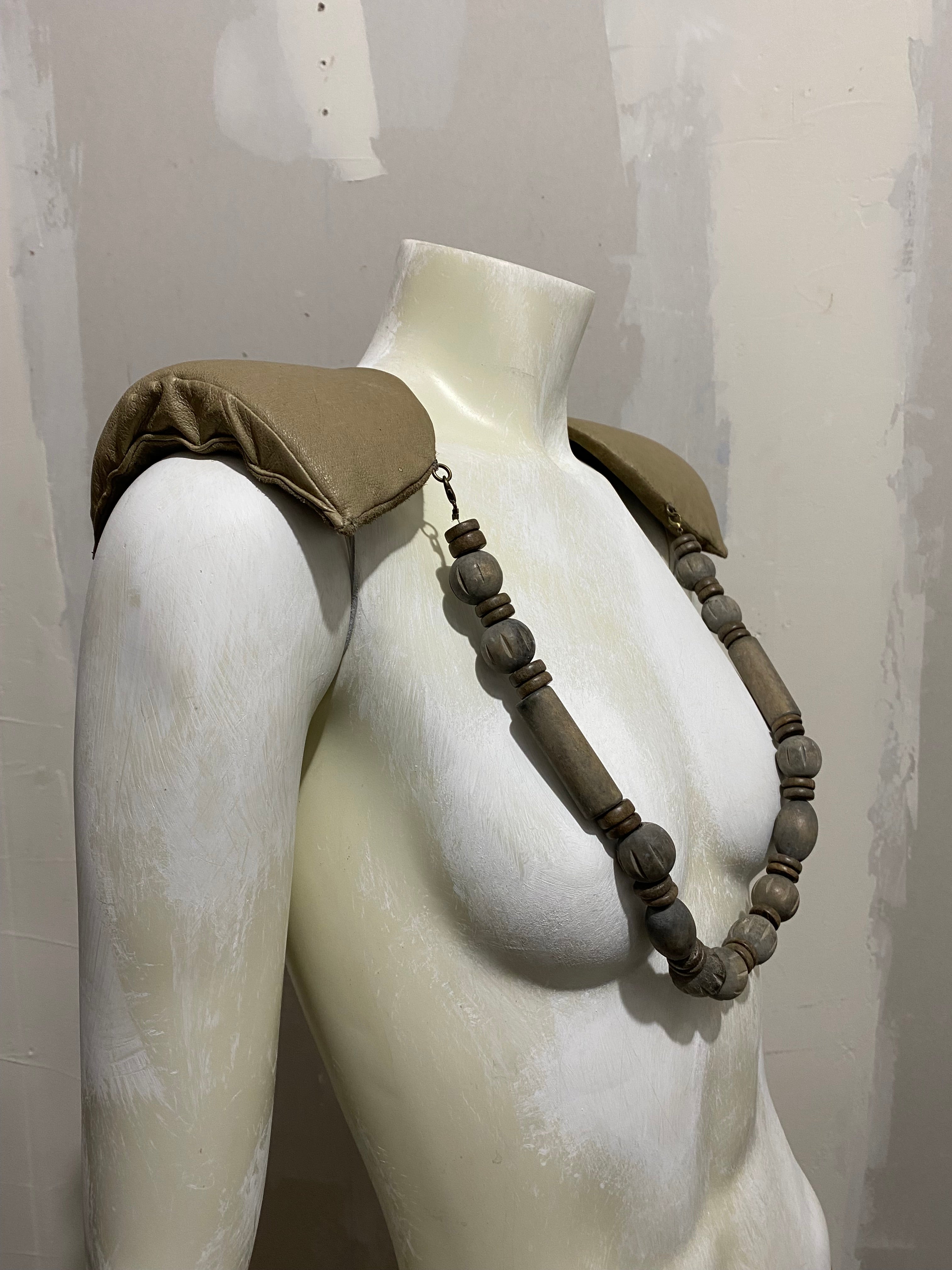 LEATHER SHOULDER PADS