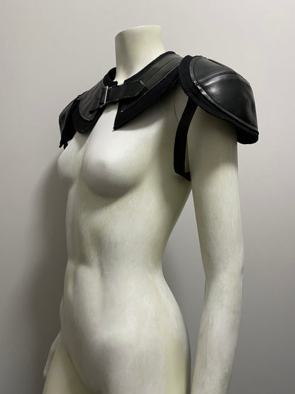 COMME DES GARÇONS SHOULDER PADS