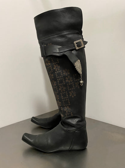 MARITHÉ + FRANÇOIS GIRBAUD BELTED LEATHER BOOTS