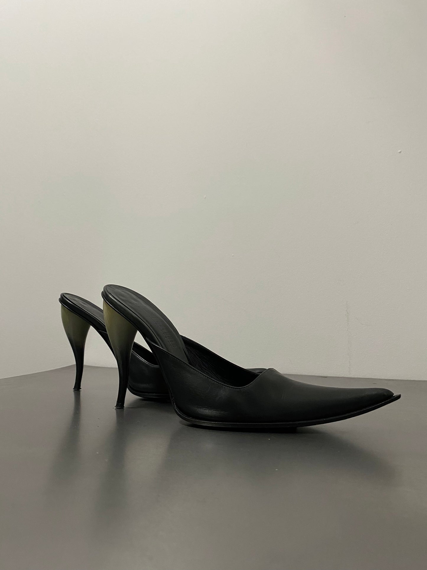 ITALIAN DESIGNER HORN MULES