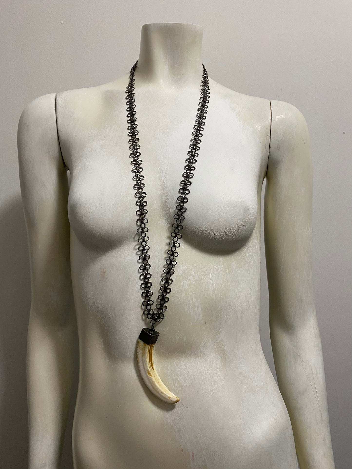 TUSK NECKLACE