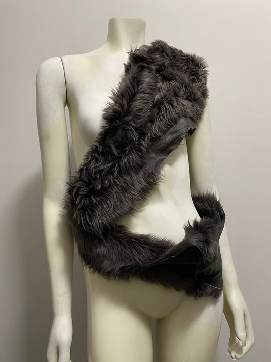 GREY SHEEPSKIN TUBE SCARF