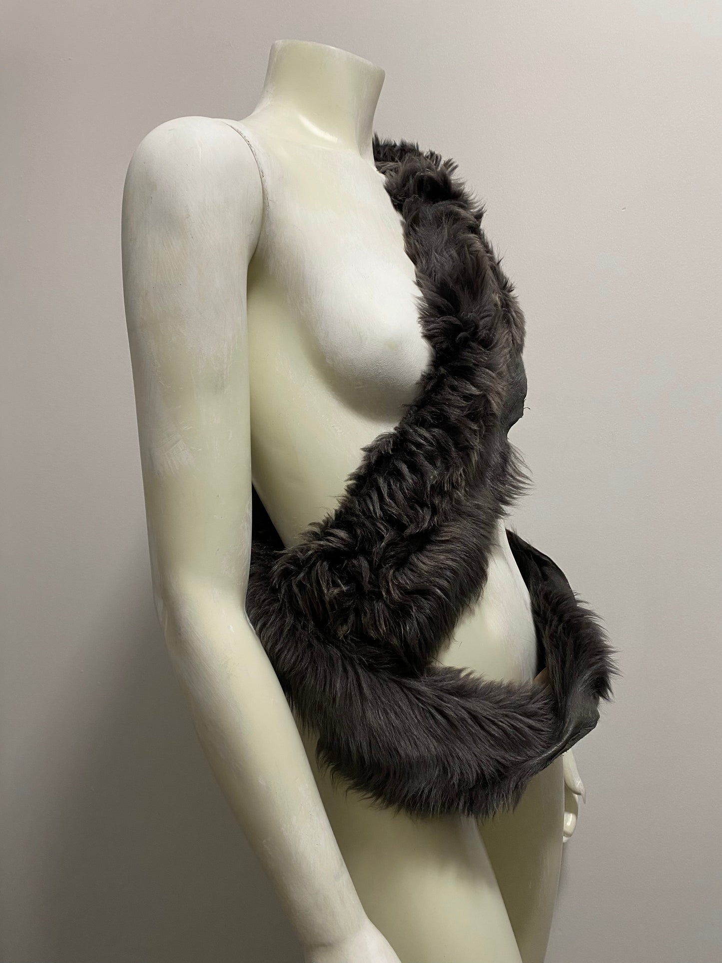 GREY SHEEPSKIN TUBE SCARF