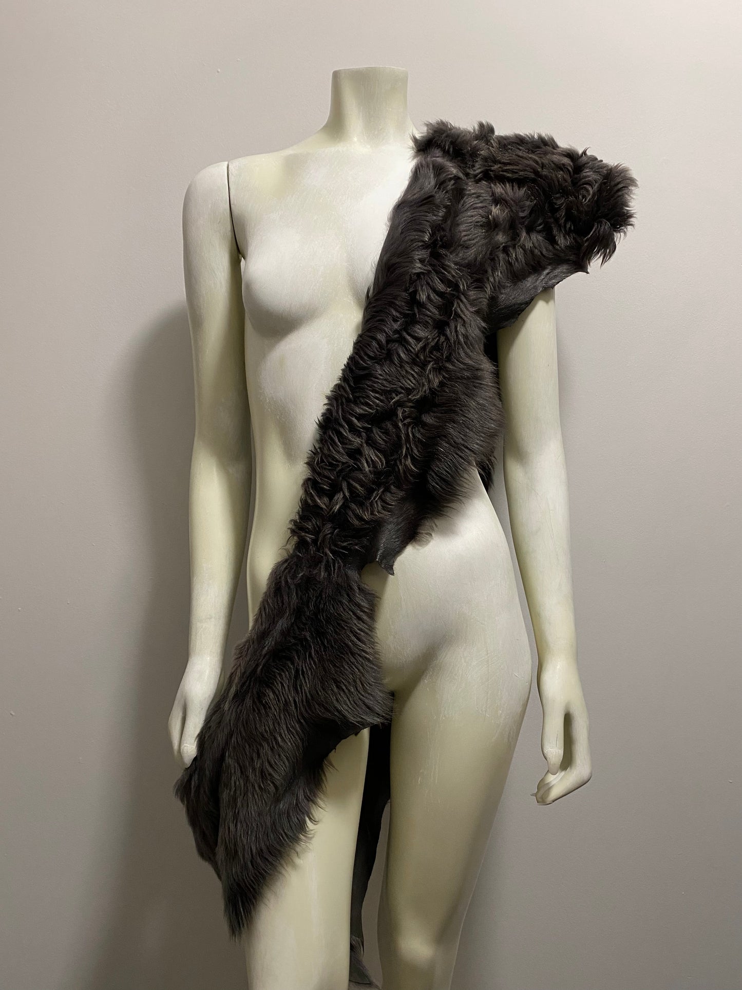 GREY SHEEPSKIN TUBE SCARF
