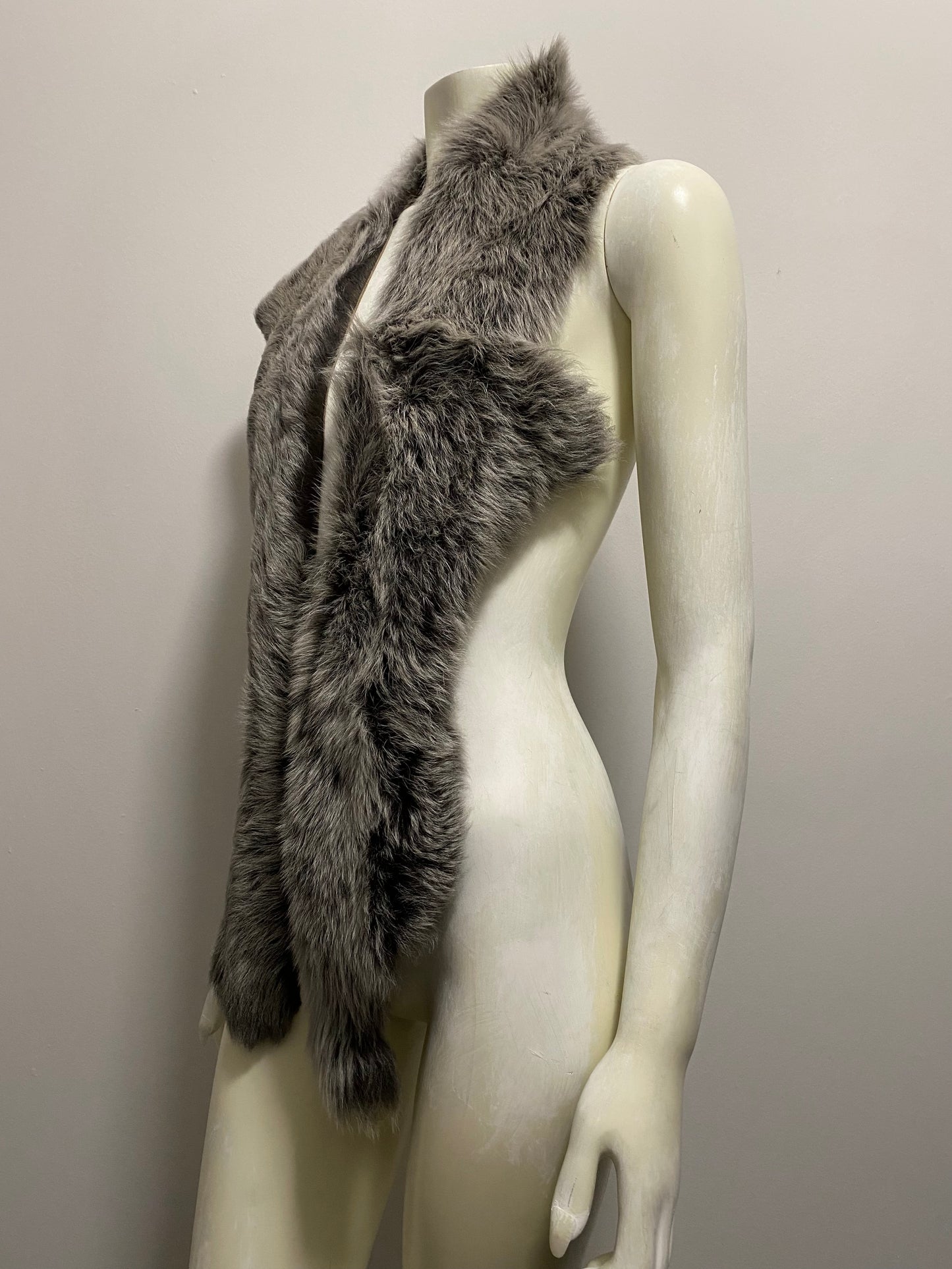 GREY SHEARLING SCARF