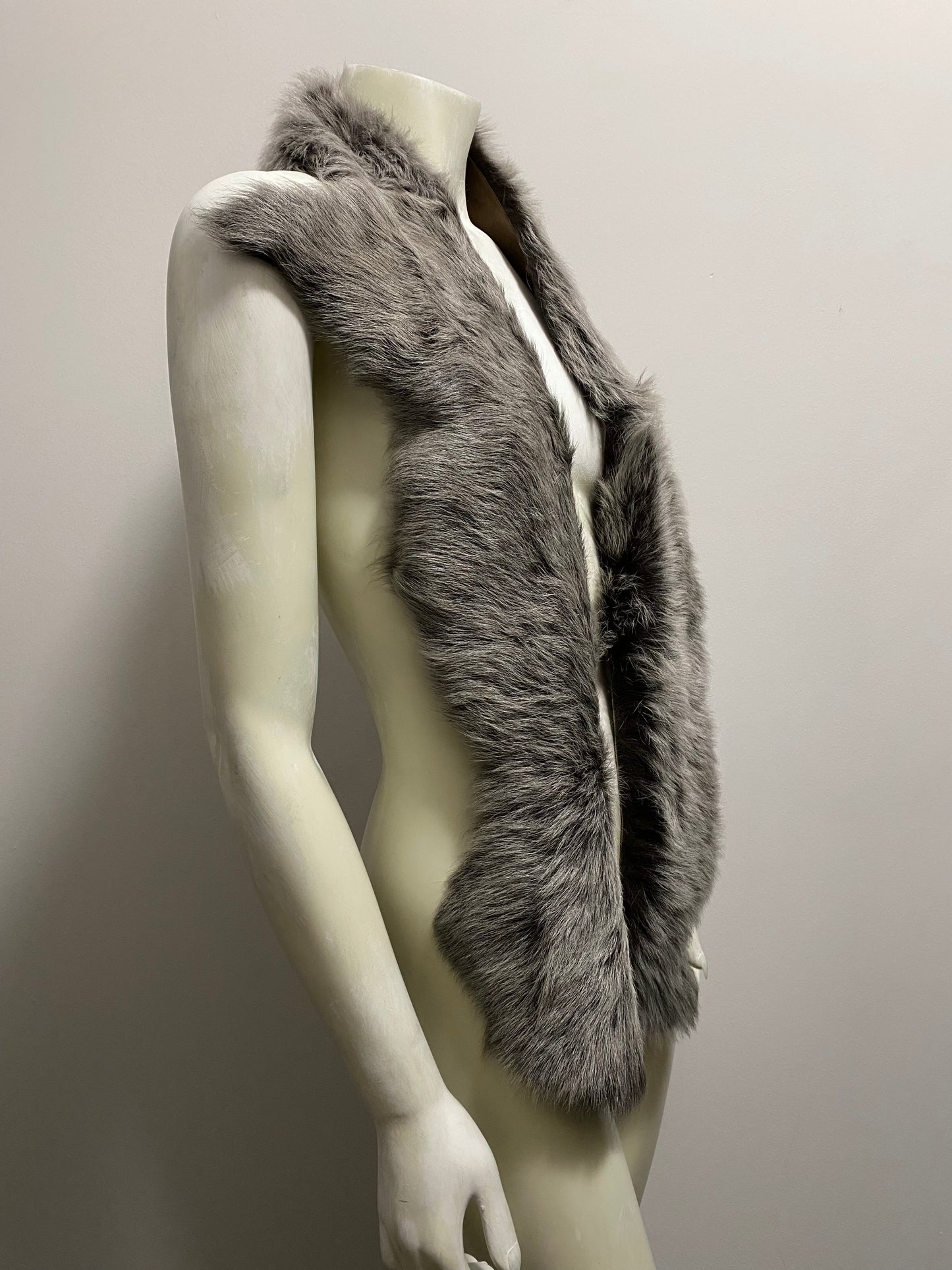 GREY SHEARLING SCARF