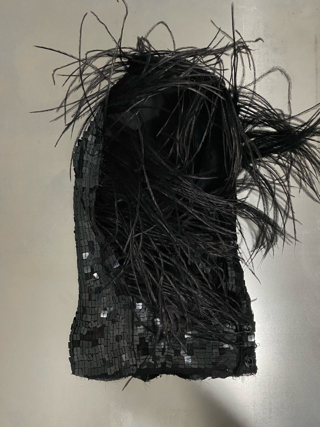 SILK SEQUIN OSTRITCH FEATHER HOOD